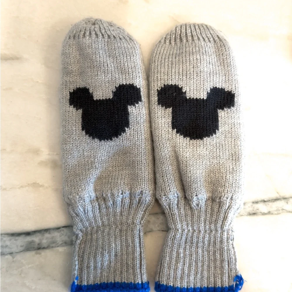🐭 Baby Gap Mickey Mouse Hat & Mittens Set
